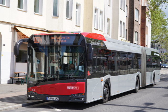 Foto van Rheinbahn Solaris Urbino 18 8670 Gelede bus door MarcelWijers
