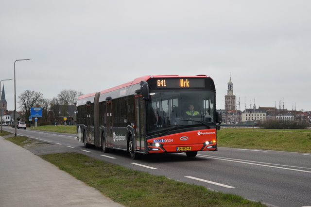 Foto van OVinIJ Solaris Urbino 18 9304 Gelede bus door Brengfan2015
