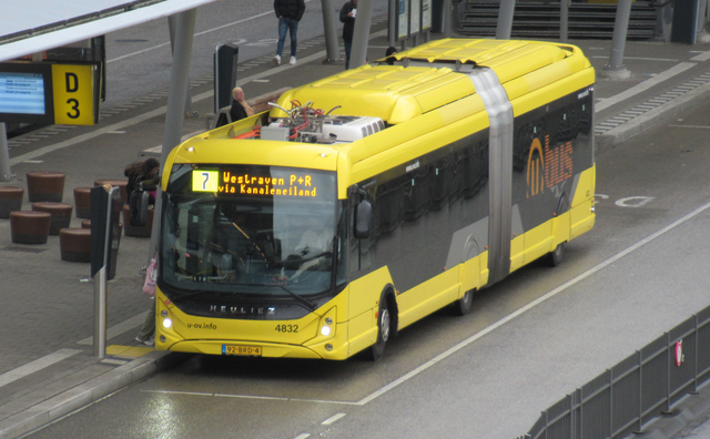 Foto van QBZ Heuliez GX437 ELEC 4832 Gelede bus door RKlinkenberg