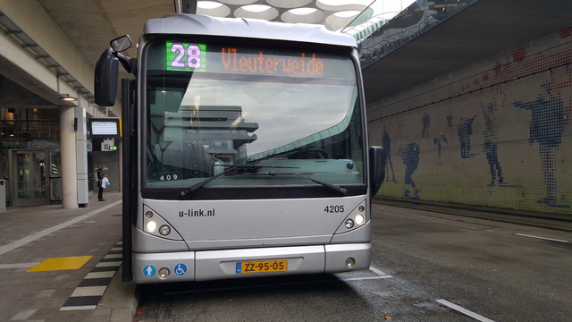 Foto van QBZ Van Hool AGG300 4205 Dubbelgelede bus door_gemaakt OVfotoNL