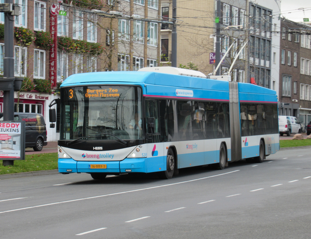 Foto van HER Hess Swisstrolley 5249 Gelede bus door RKlinkenberg