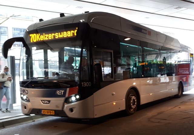 Foto van RET VDL Citea SLE-120 Hybrid 1300 Standaardbus door glenny82