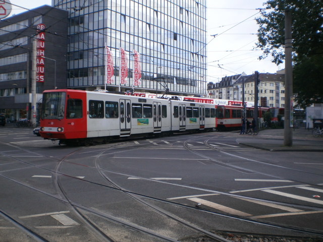 Foto van KVB Stadtbahnwagen B 2228 Tram door Perzik