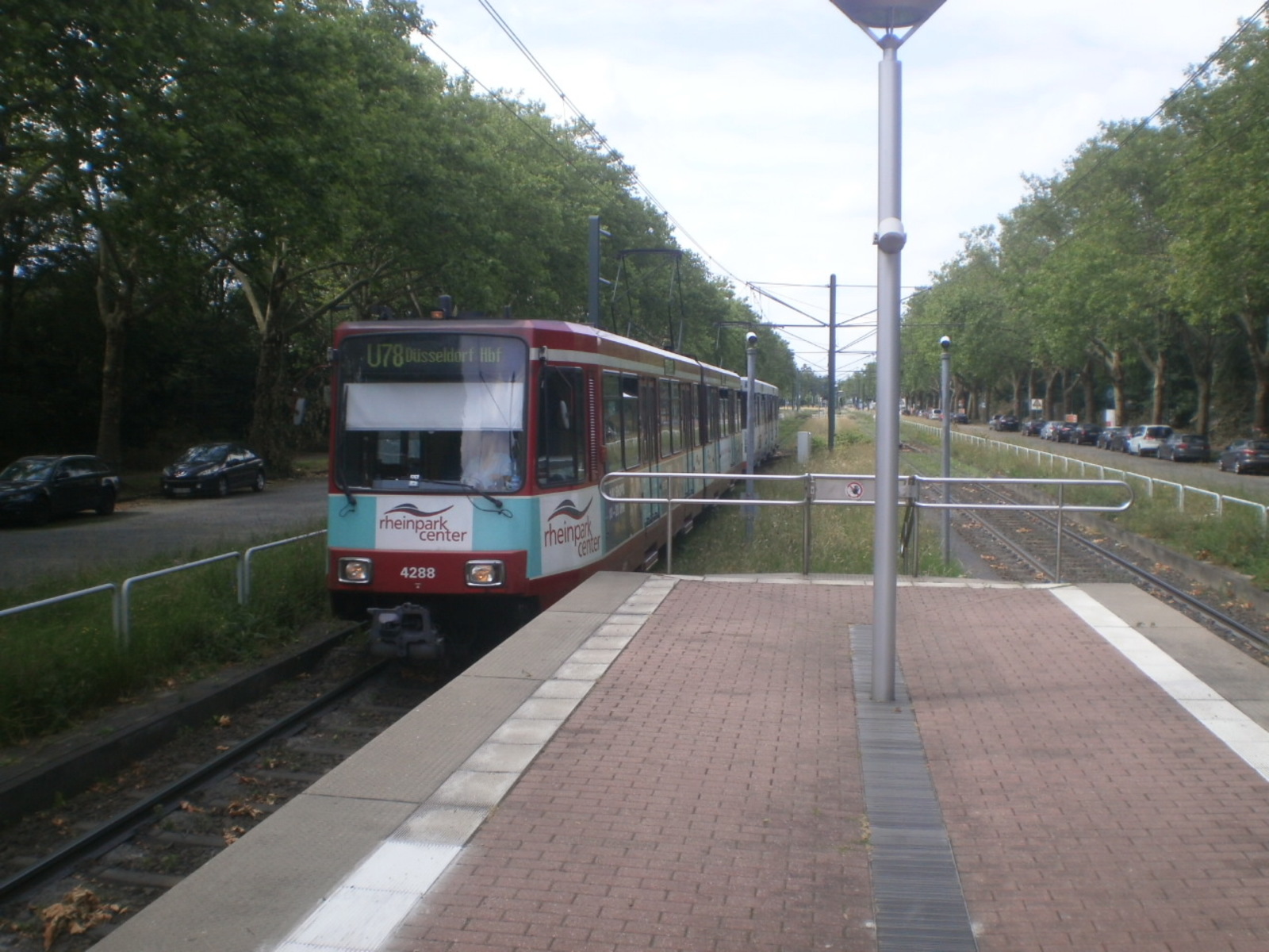 Foto van Rheinbahn Stadtbahnwagen B 4288