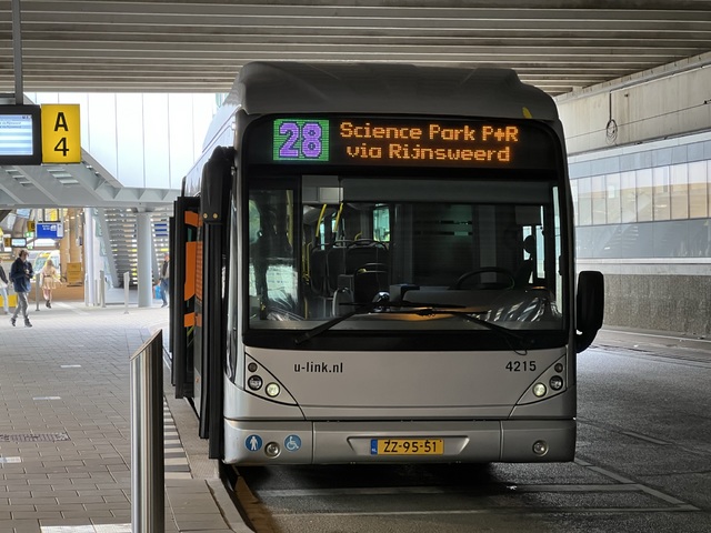 Foto van QBZ Van Hool AGG300 4215 Dubbelgelede bus door Stadsbus