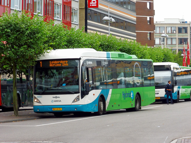Foto van ARR Van Hool A300 Hybrid 4841 Standaardbus door TransportspotterAmsterdam
