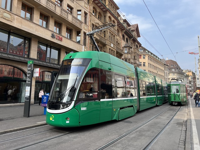 Foto van BVB Flexity 6001 Tram door_gemaakt Stadsbus
