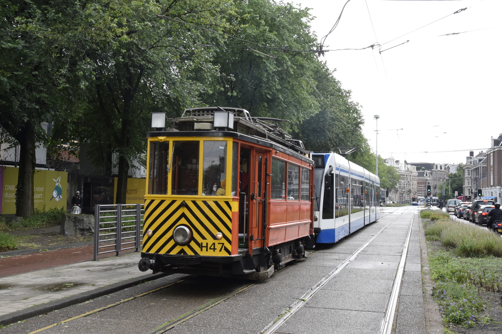 Foto van EMTA Diverse trams H47