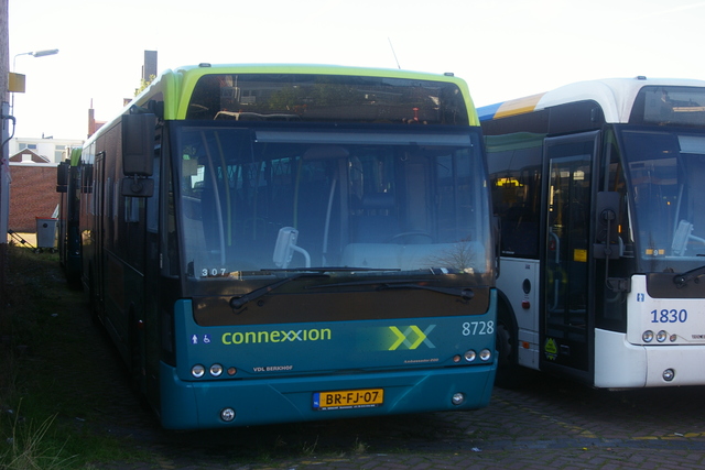 Foto van CXX VDL Ambassador ALE-120 8728 Standaardbus door wyke2207
