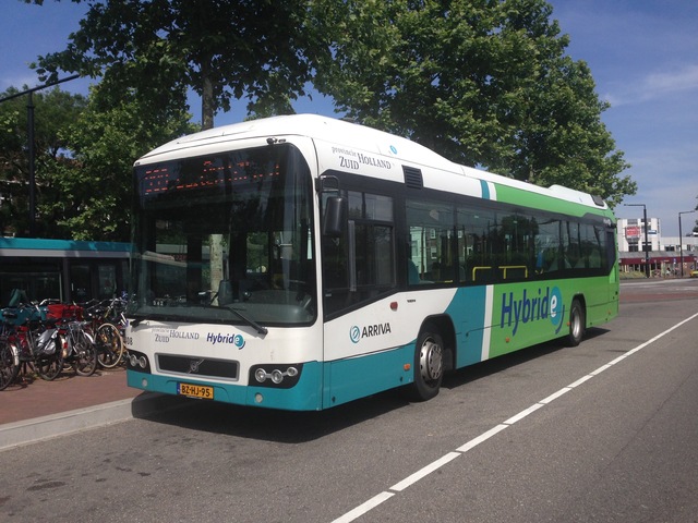 Foto van ARR Volvo 7700 Hybrid 5408 Standaardbus door BusDordrecht2003