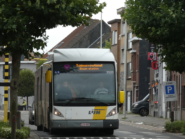 Foto van DeLijn Van Hool AG300 5520 Gelede bus door_gemaakt Delijn821