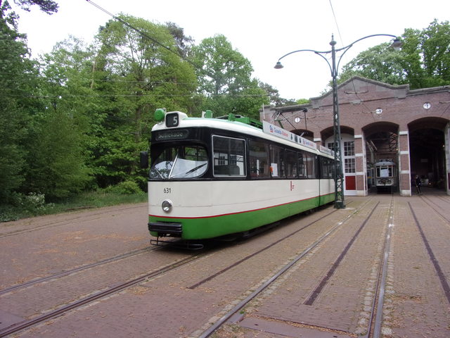 Foto van NOM Rotterdamse Düwag GT6 631 Tram door Lijn45
