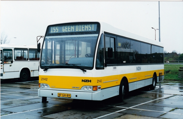 Foto van NZH Berkhof 2000NL 2142 Standaardbus door wyke2207