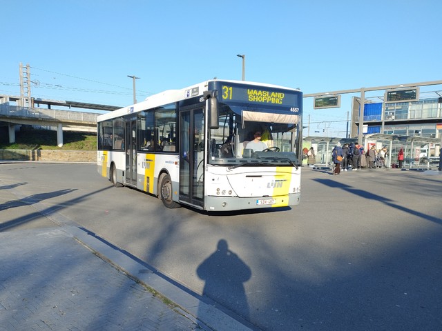 Foto van DeLijn Jonckheere Transit 2000 4557 Standaardbus door LLBRK