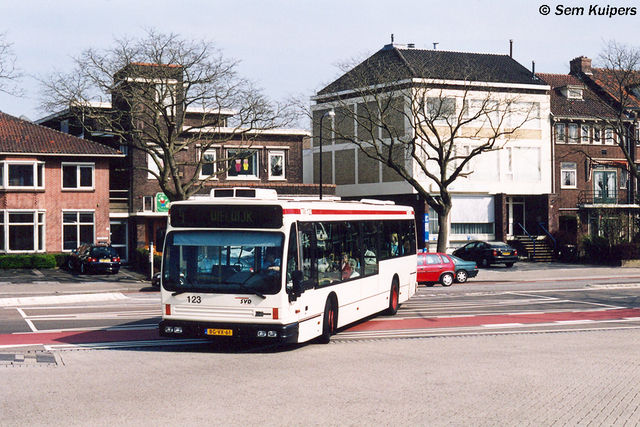 Foto van SVD Den Oudsten B96 123 Standaardbus door RW2014