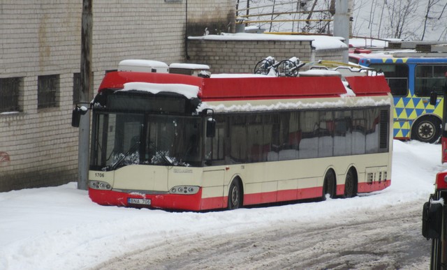 Foto van VVT Solaris Trollino 15 1706 Standaardbus door RKlinkenberg