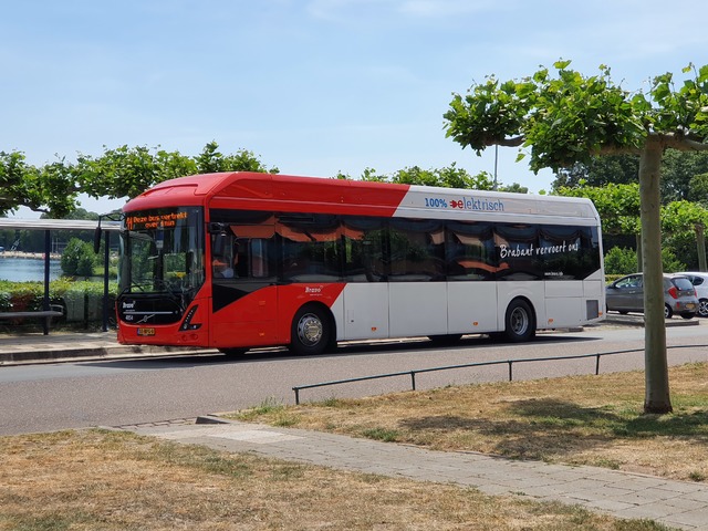 Foto van ARR Volvo 7900 Electric 4854 Standaardbus door OV073
