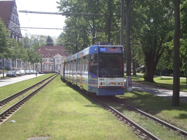 Foto van MoBiel Stadtbahnwagen M/N 8 585 Tram door Perzik
