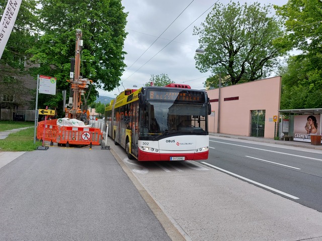 Foto van Salzburg Solaris Trollino 18 302 Gelede bus door_gemaakt Jossevb