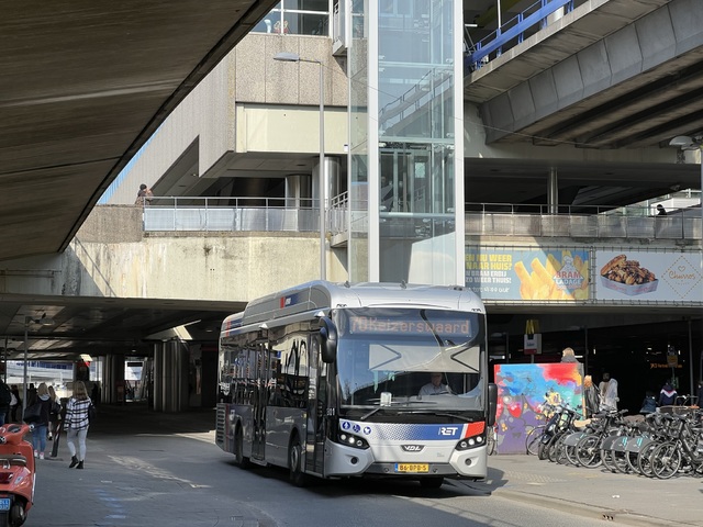 Foto van RET VDL Citea SLE-120 Hybrid 1301 Standaardbus door_gemaakt Stadsbus