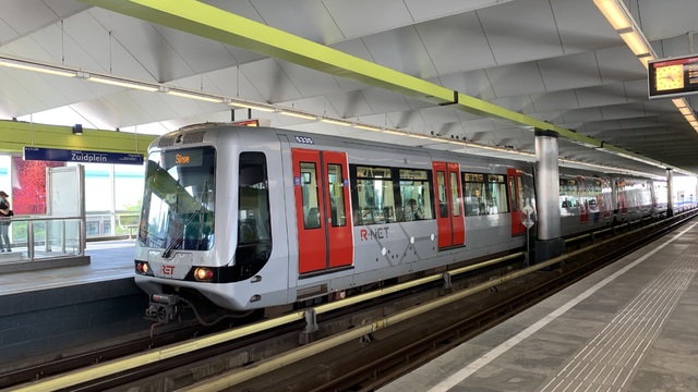 Foto van RET MG2/1 5335 Metro door Stadsbus