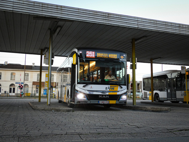 Foto van DeLijn MAN Lion's City 12E 683028 Standaardbus door Delijn821
