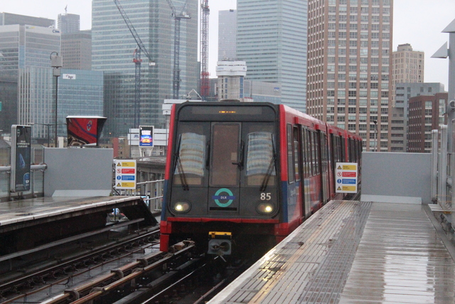 Foto van DLR Docklands B90/B92/B2K 85 Metro door MHVentura