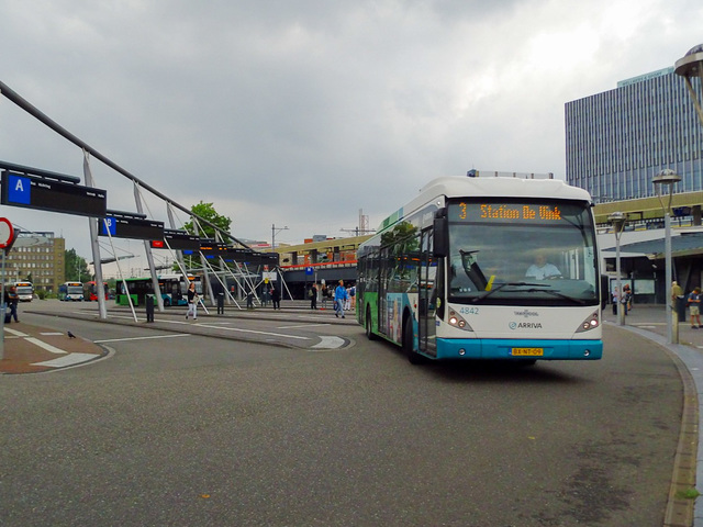 Foto van ARR Van Hool A300 Hybrid 4842 Standaardbus door TransportspotterAmsterdam