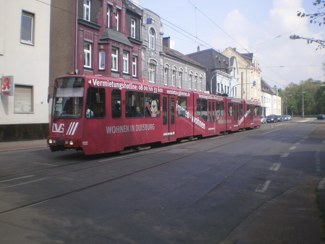 Foto van DVG Düwag GT10NC-DU 1032 Tram door Perzik