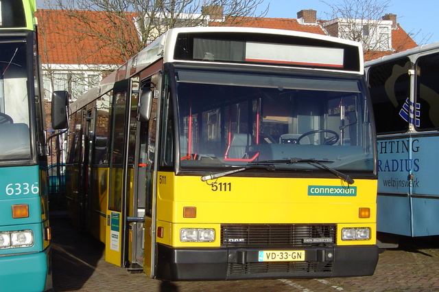 Foto van CXX Den Oudsten B88 5111 Standaardbus door wyke2207