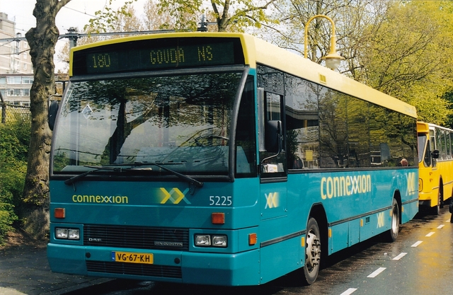 Foto van CXX Den Oudsten B88 5225 Standaardbus door wyke2207