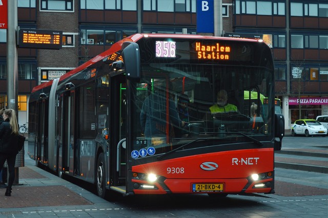 Foto van CXX Solaris Urbino 18 9308 Gelede bus door wyke2207