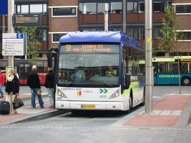 Foto van CXX Van Hool A300 Hybrid 4835 Standaardbus door wyke2207