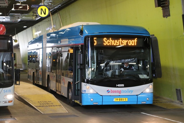 Foto van HER Hess Swisstrolley 5250 Gelede bus door rhemkes
