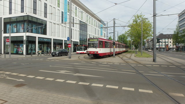 Foto van Rheinbahn Stadtbahnwagen B 4210 Tram door Perzik