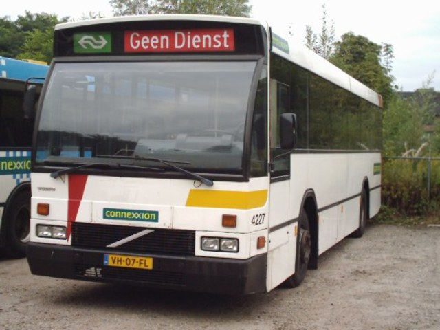 Foto van CXX Den Oudsten B88 4227 Standaardbus door PEHBusfoto