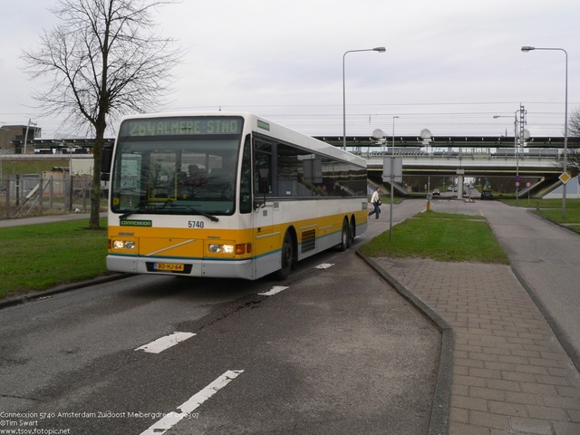Foto van CXX Berkhof 2000NL 5740 Standaardbus door tsov