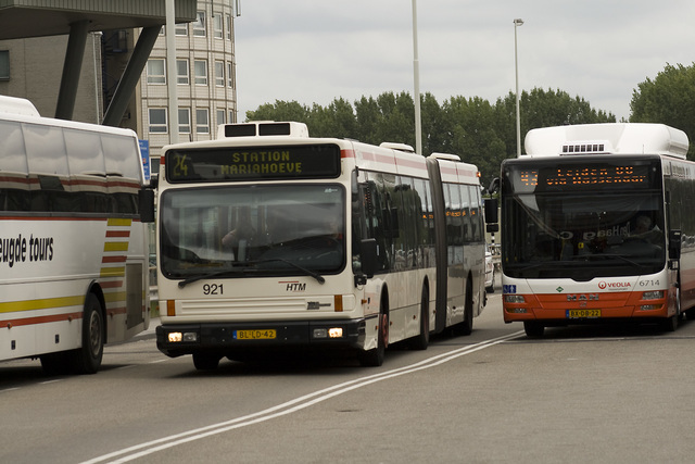 Foto van HTM Den Oudsten B93 921 Gelede bus door svanpoppel