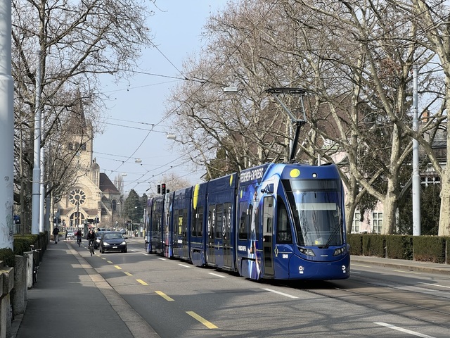Foto van BVB Flexity 5040 Tram door Stadsbus