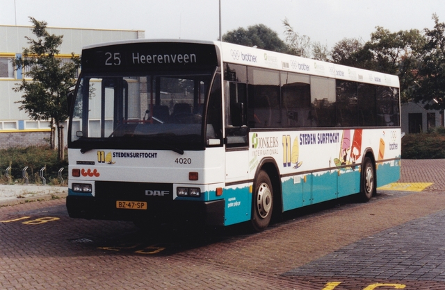 Foto van FRAM Den Oudsten B88 4020 Standaardbus door wyke2207