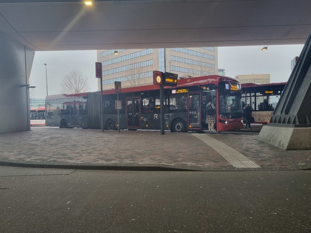 Foto van CXX Ebusco 2.2 (18mtr) 9831 Gelede bus door Tramspoor