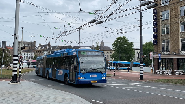 Foto van HER Berkhof Premier AT 18 5228 Gelede bus door Stadsbus