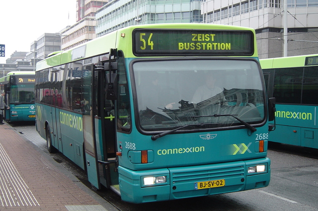 Foto van CXX Den Oudsten B95 2688 Standaardbus door wyke2207
