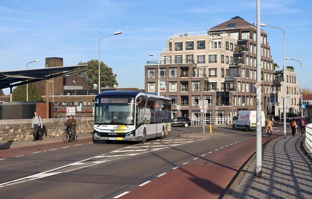 Foto van DeLijn MAN Lion's City 12E 608074 Standaardbus door mauricehooikammer