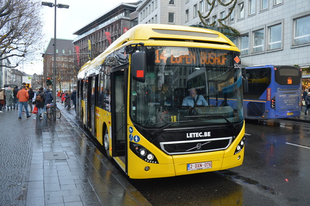 Foto van TEC Volvo 7900 Hybrid 5242 Standaardbus door wyke2207