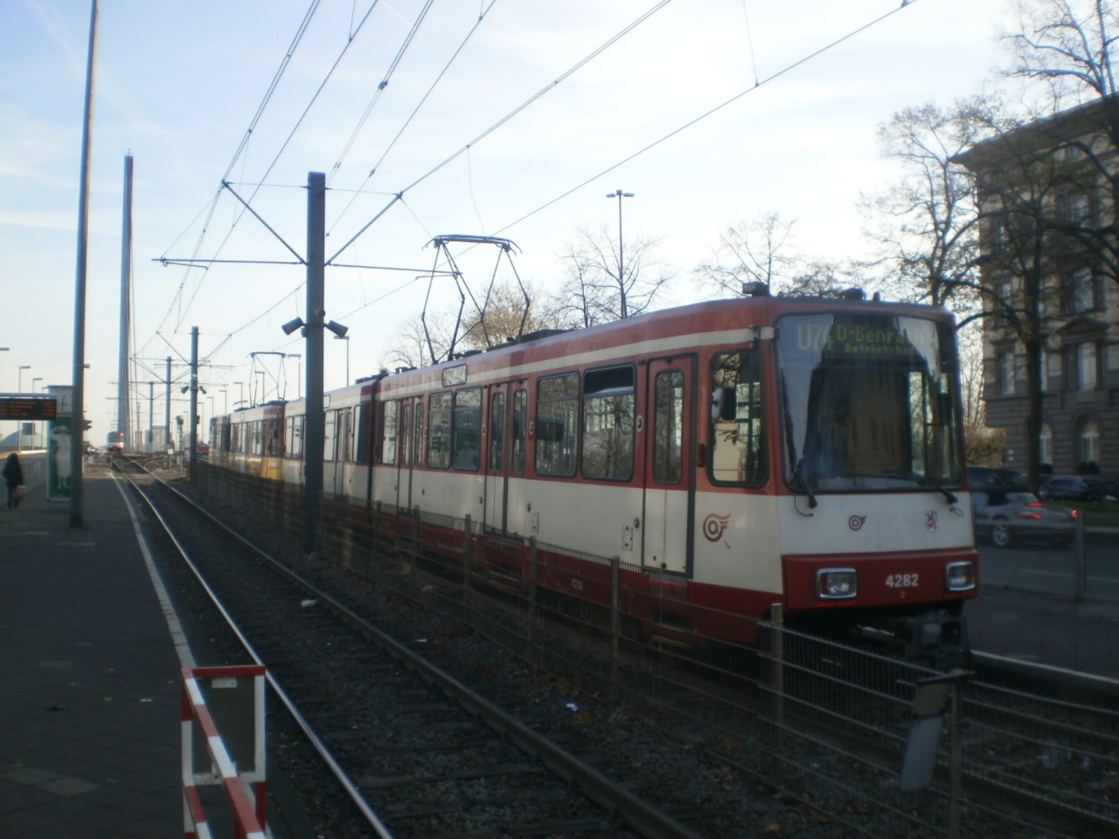 Foto van Rheinbahn Stadtbahnwagen B 4282