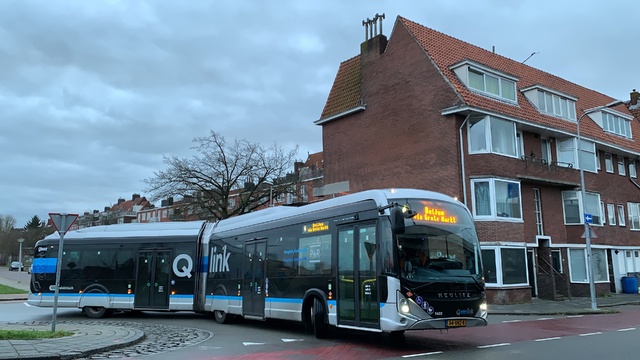 Foto van QBZ Heuliez GX437 ELEC 7422 Gelede bus door_gemaakt Stadsbus