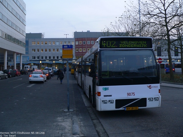 Foto van HER Berkhof Duvedec G 9075 Gelede bus door_gemaakt tsov