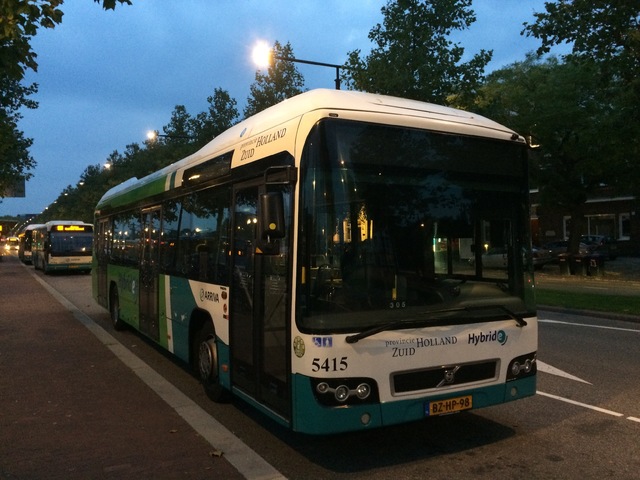 Foto van ARR Volvo 7700 Hybrid 5415 Standaardbus door Busdordrecht