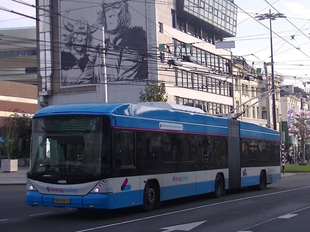 Foto van HER Hess Swisstrolley 5270 Gelede bus door_gemaakt BryanPiro